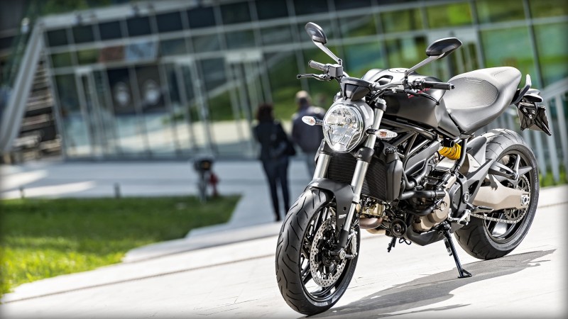 Ducati Monster 821 dark